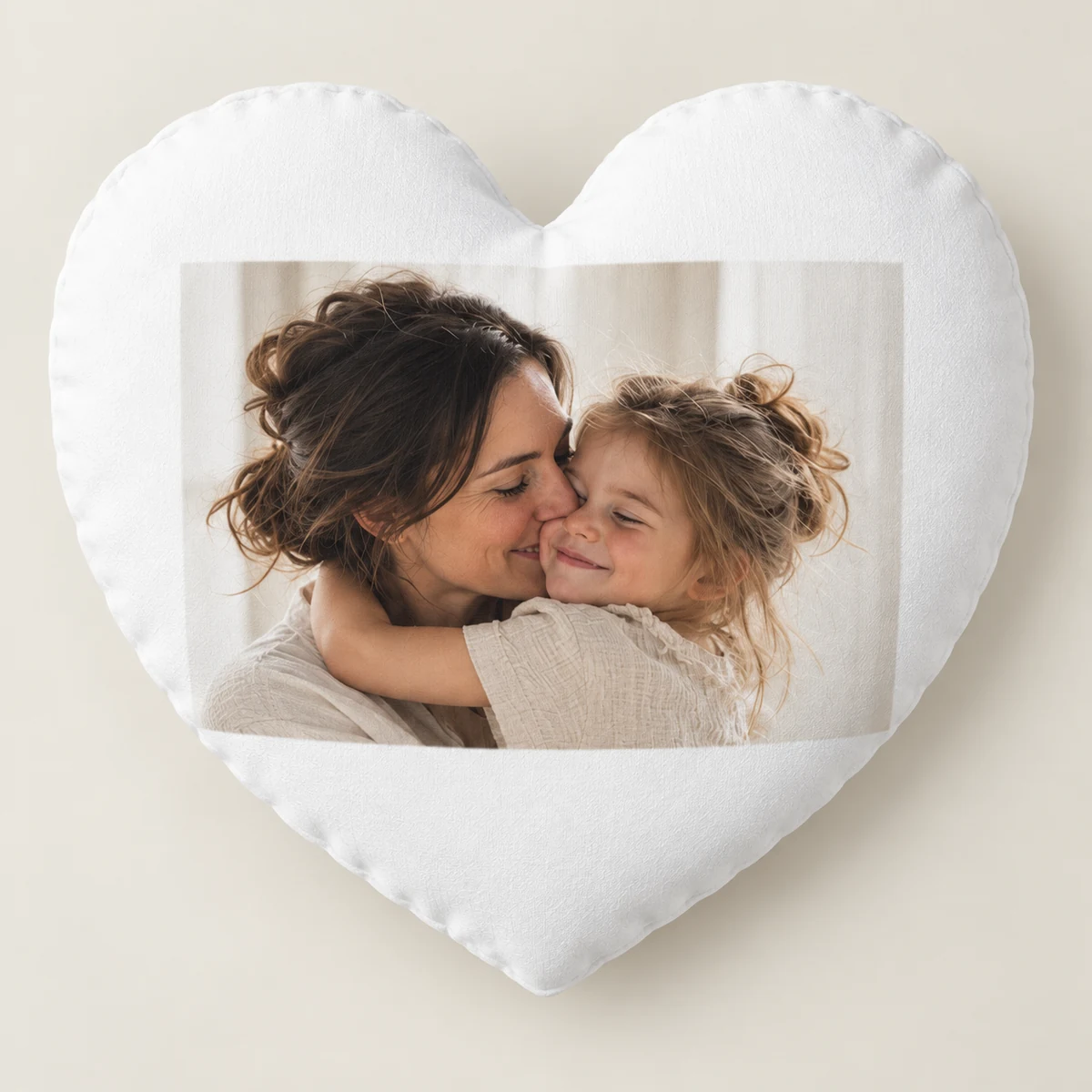 Coussin cœur personnalisé avec une photo